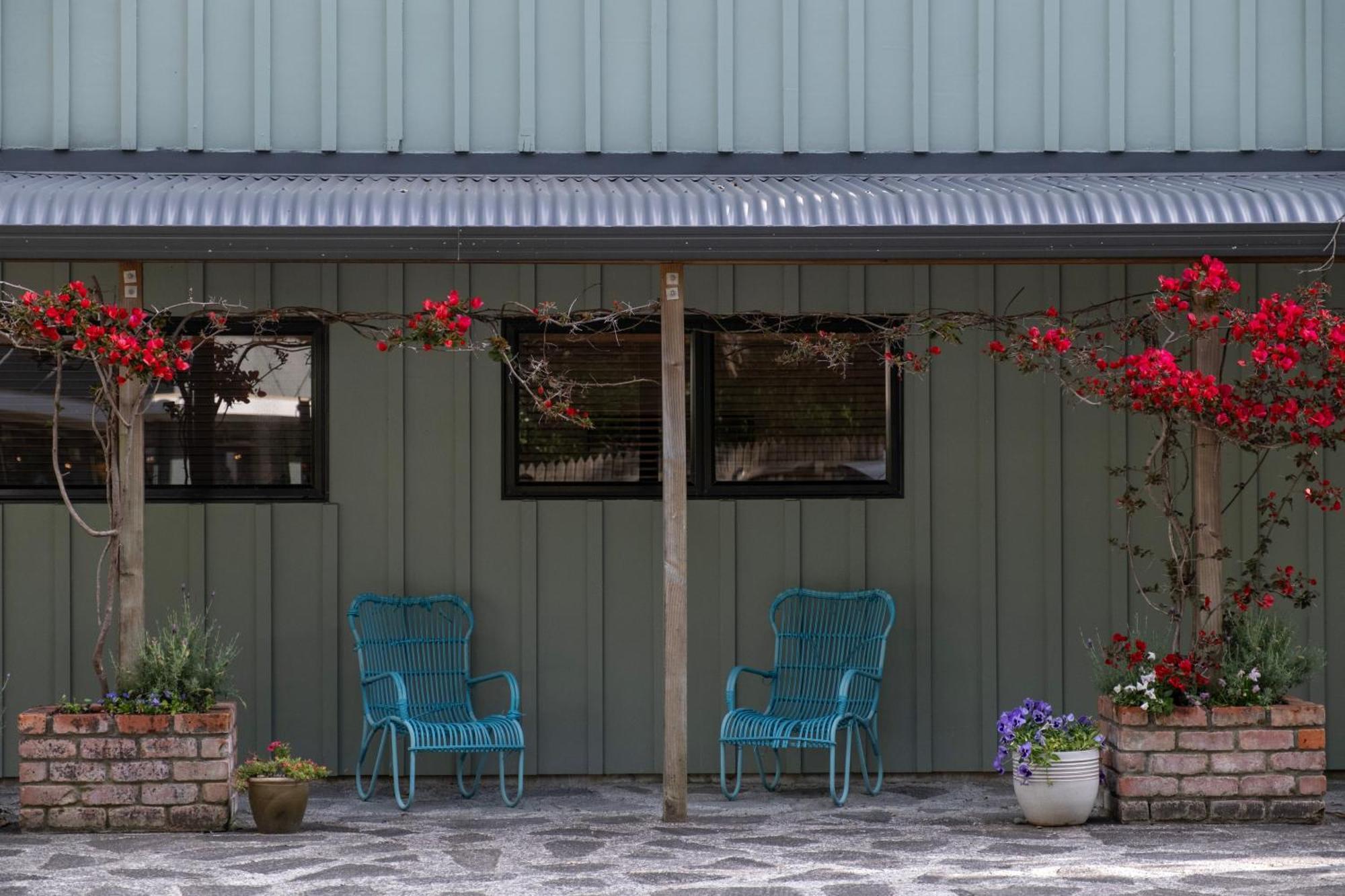 Bow Street Apartments & Cottage Raglan Eksteriør billede